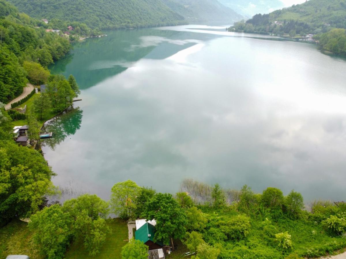Jajce Lake Cottage-Plivsko Jezero Ngoại thất bức ảnh