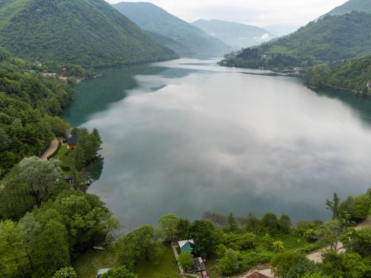 Jajce Lake Cottage-Plivsko Jezero Ngoại thất bức ảnh
