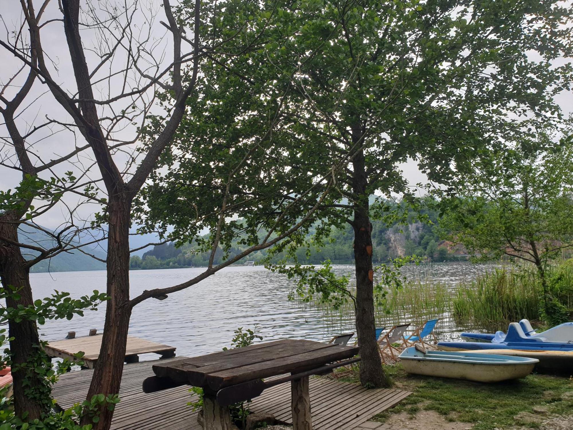 Jajce Lake Cottage-Plivsko Jezero Ngoại thất bức ảnh