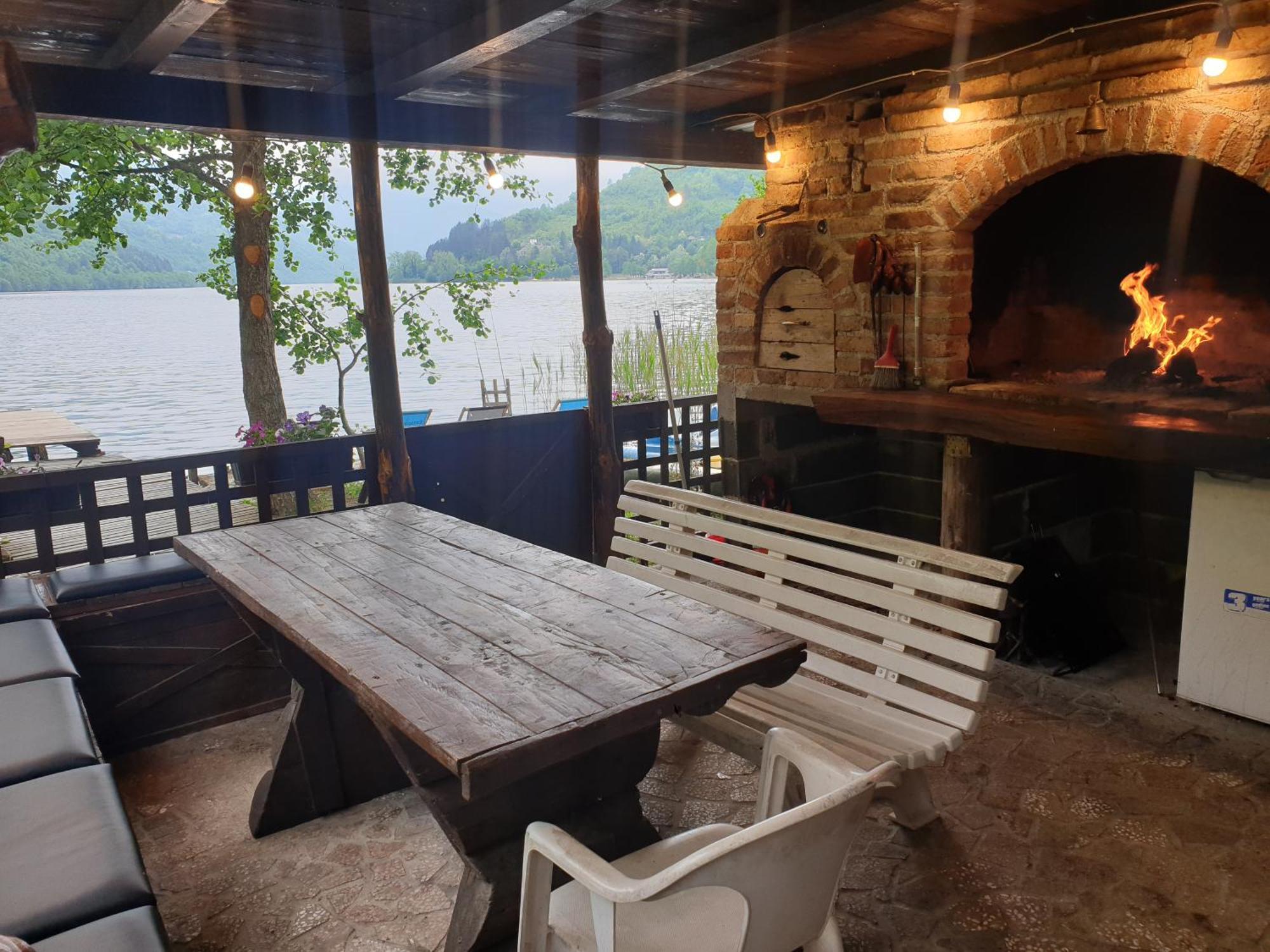 Jajce Lake Cottage-Plivsko Jezero Ngoại thất bức ảnh
