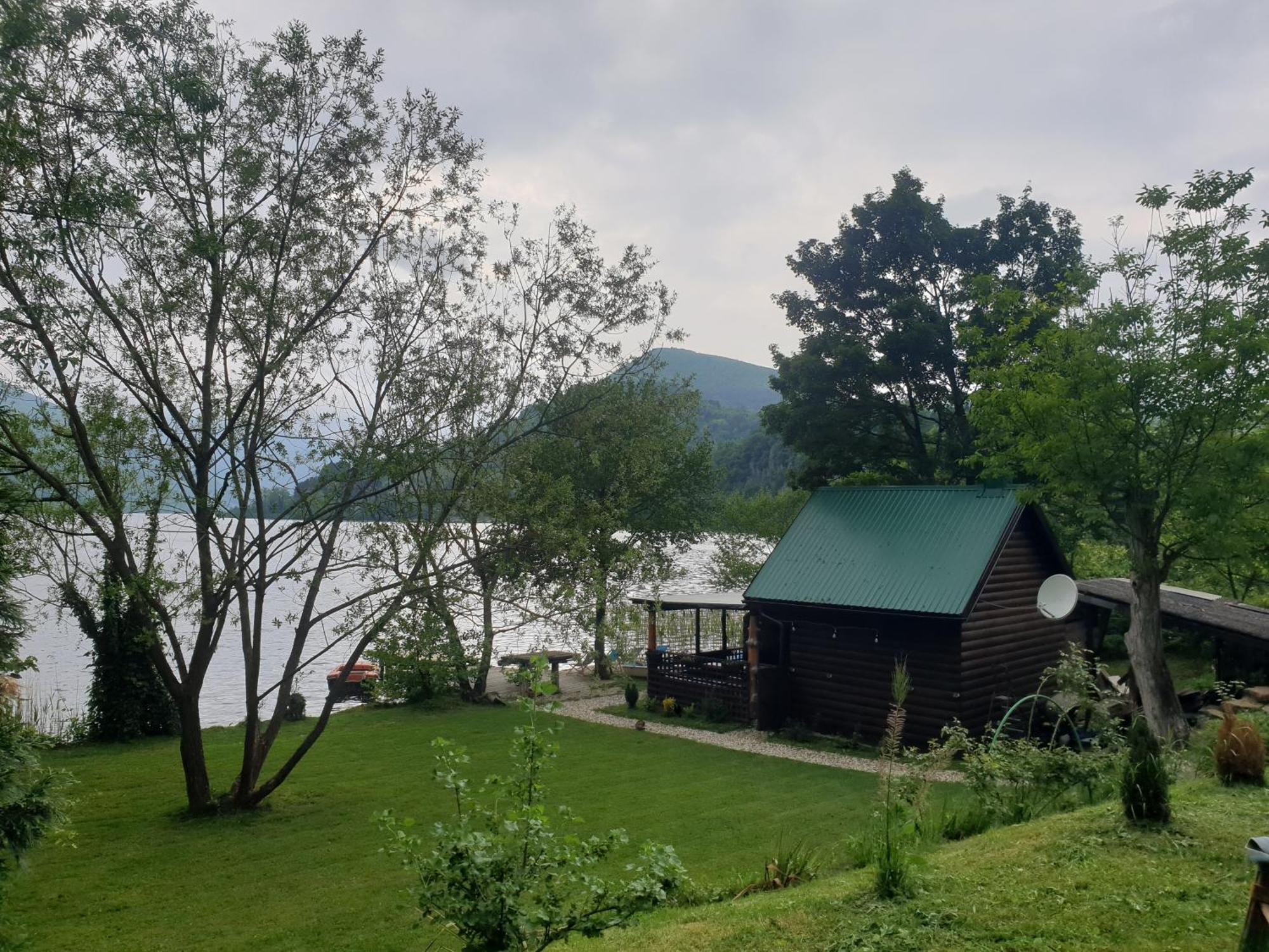Jajce Lake Cottage-Plivsko Jezero Ngoại thất bức ảnh